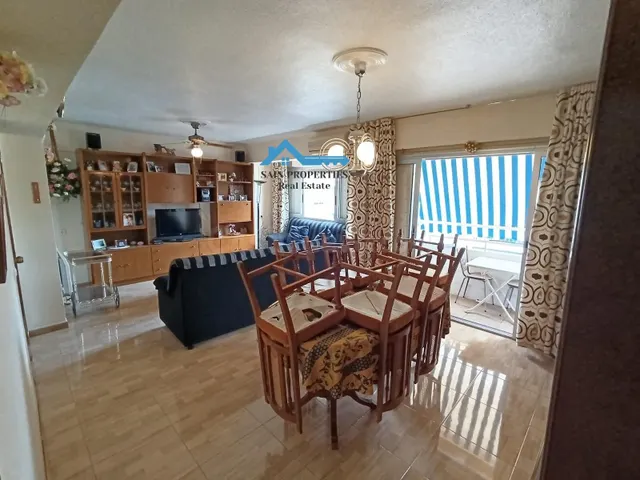 Piso luminoso con posibilidad de 3 dormitorios en Villajoyosa — 3