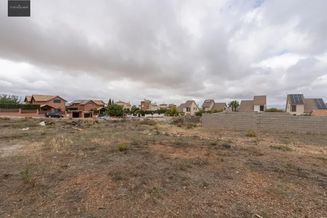 VENTA DE PARCELA EN LA URBANIZACIÓN CAÑADAS DEL PARQUE — 19