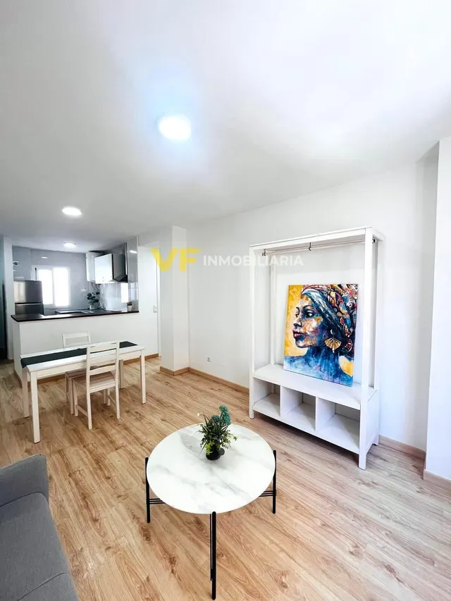 ¡Vive cómodo, vive bien: Apartamento reformado junto al Hospital Civil! — 7