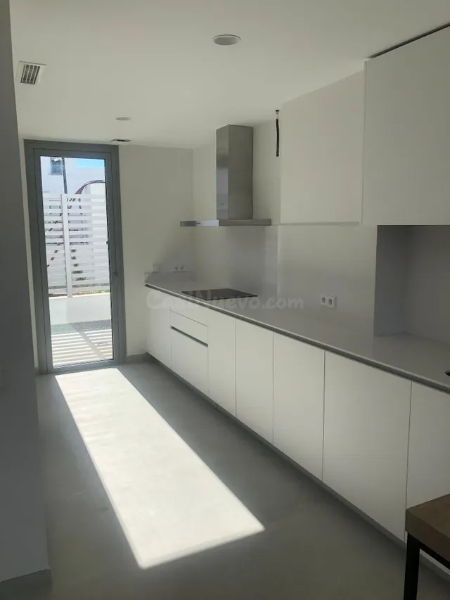 Exclusiva casa adosada nueva en Guadalmina Alta, cerca de to - foto 4