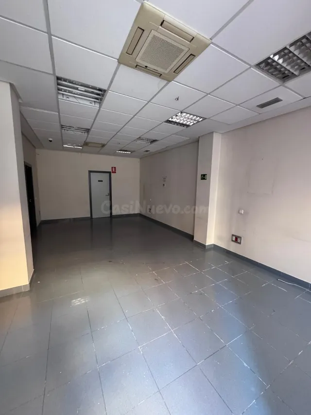 LOCAL COMERCIAL EN ZONA DE VIAL NORTE - foto 5