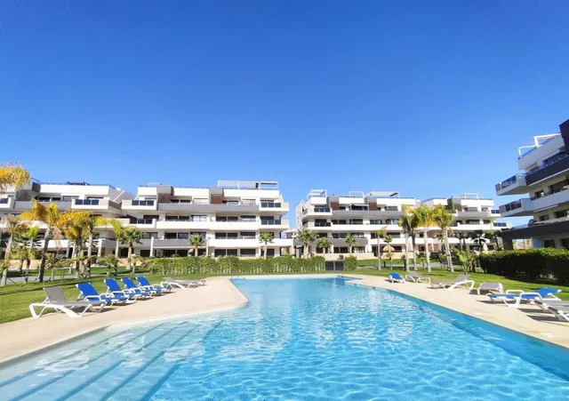 Apartamento con vistas al mar 500 m de la playa — 26
