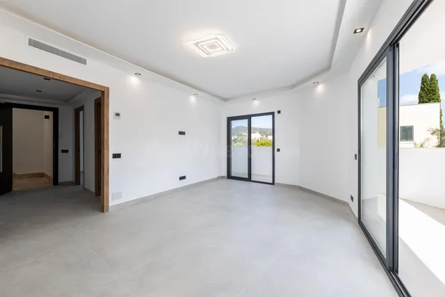 CASA DE 6 habitaciones CON TERRAZAS Y GARAJE EN SON FLOR-LA  - foto 5