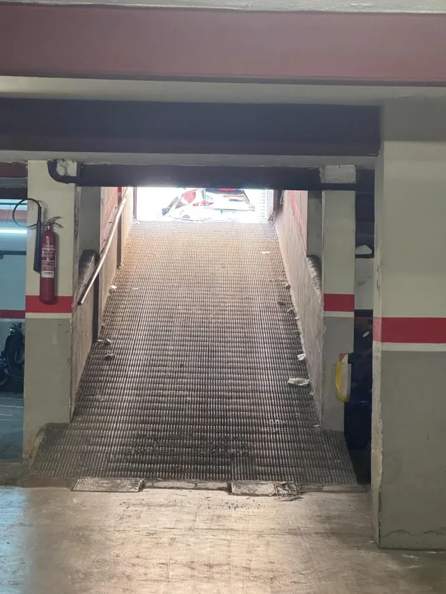 Plaza de GARAJE en Calle Democracia 15, Nou Moles, junto Avda. Pérez Galdós — 8