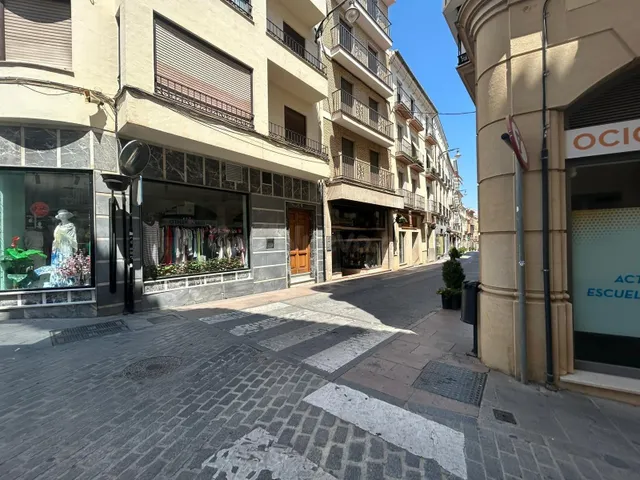 LOCAL CENTRICO CON PROYECTO PARA CONVERTIRLO EN VIVIENDA¡¡¡¡ - foto 2