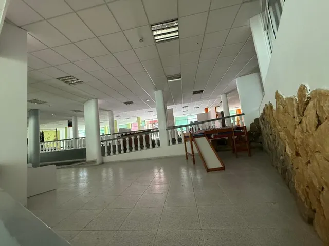 Gran Local en Venta en La Laguna - Espacio que Impulsa a tu Negocio — 15