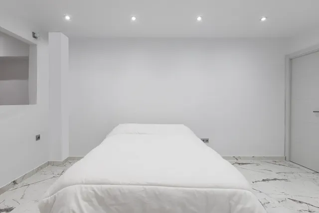 ESTUDIOS A ESTRENAR JUNTO PUERTO DEPORTIVO FUENGIROLA — 10