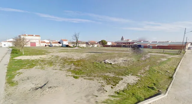 Urbis te ofrece un solar en venta en Cantalapiedra, Salamanca. — 3