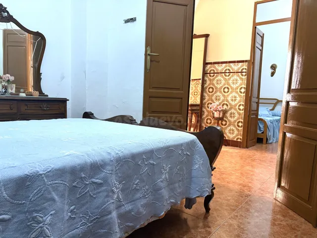 CASA ENTERA CON COCHERA - foto 4