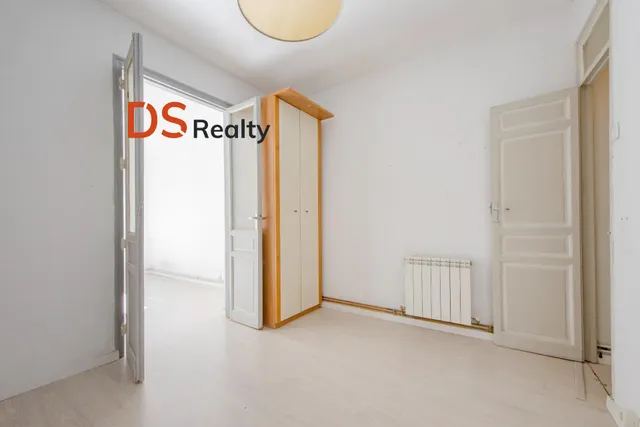 Ds realty presenta | piso 3+1 con dos balcones en malasaña. — 14