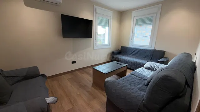 Amplia y Moderna Casa Reformada en La Lonia cerca a la Unive - foto 2