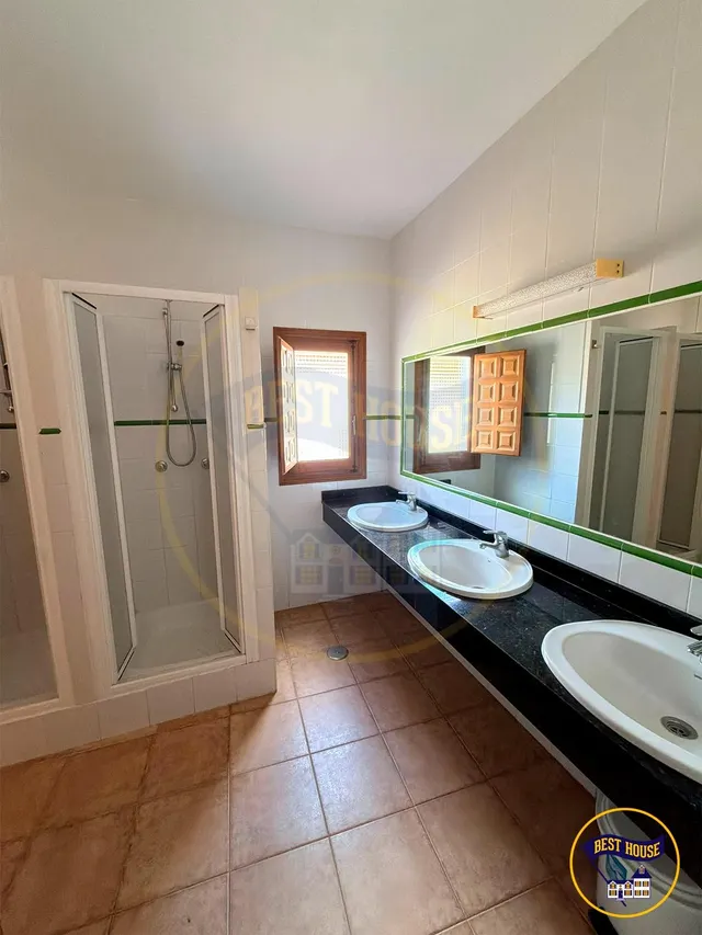 ALBERGUE EN PLENO FUNCIONAMIENTO EN CARACENILLA – GRAN OPORTUNIDAD DE INVERSIÓN — 28