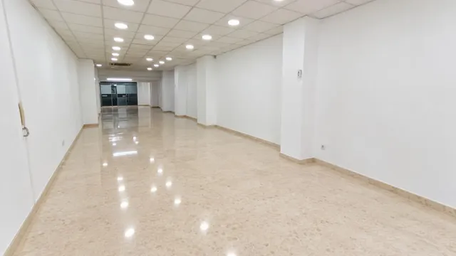 Local comercial de 482 m2 en alquiler junto al mercado de ruzafa – ideal para supermercado — 6