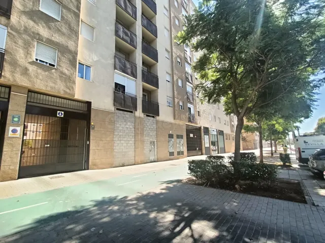 Garaje 29m² en venta - Avenida de las Ciencias