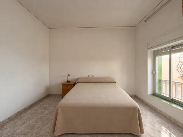 Casa con patio, terraza y acceso a dos calles en el centro de Beniarjó — 42