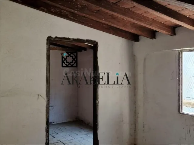 Gran Casa Señorial en San Lorenzo: 17m de Fachada e Infinita - foto 4