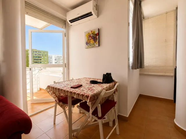 Vivienda en Alquiler de SEPTIEMBRE a JUNIO: Oportunidad Única en el Corazón de Torremolinos — 4