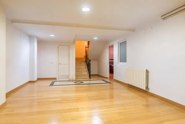 Fabulosa casa con patio ajardinado en Gelves, a diez minutos del centro de Sevilla. — 29