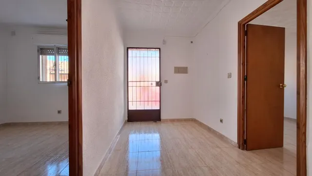 Casa SIN AMUEBLAR de tres dormitorios y patio en Vistabella — 24