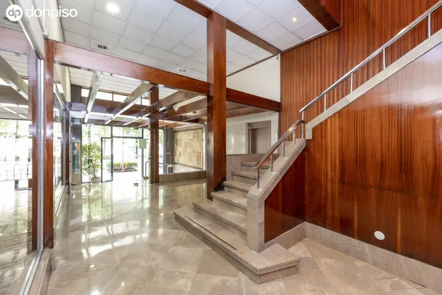 Vivienda de 170 m2 con 5 dormitorios en Gran Vía – Amplia y con gran potencial — 25