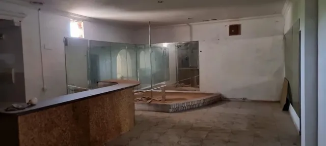 Edificio con piscina — 39