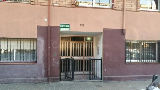 Se vende Piso OKUPADO en Marqués de Montroig 255 de Badalona - foto 3