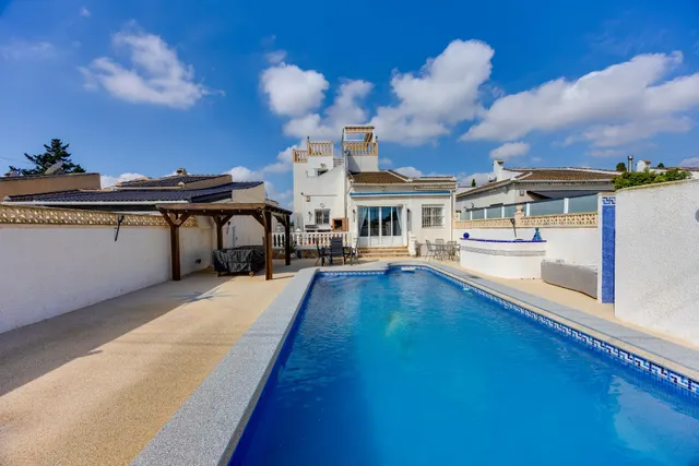 Chalet con parking, piscina, solarium y vistas despejadas! — 8