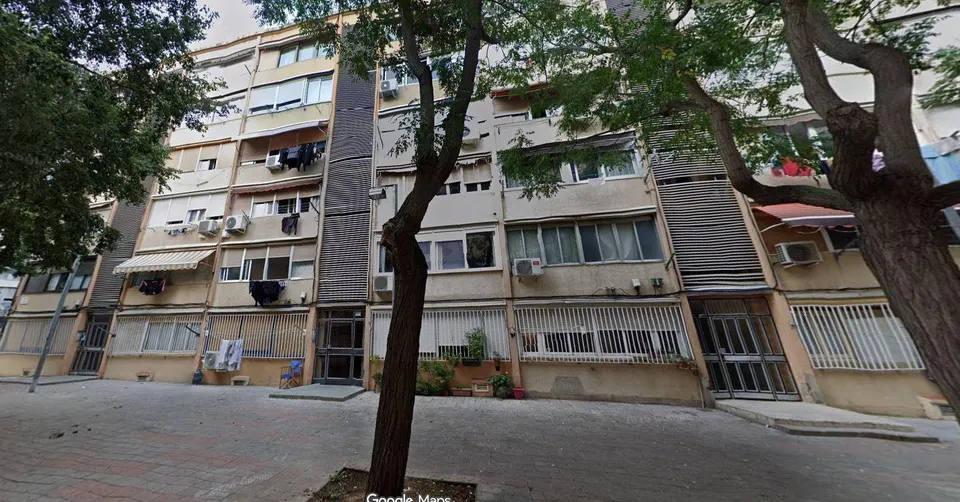 MARAVILLOSO PISO en Calle Tarba 10 de Barcelona (Barcelona).