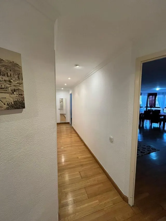 Amplia vivienda junto a la estación de Renfe. — 8