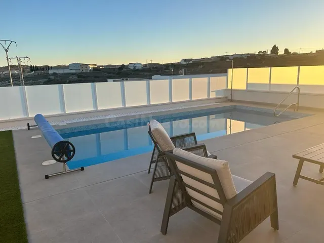 FANTÁSTICA VILLA DE OBRA NUEVA EN TORREMENDO - foto 3