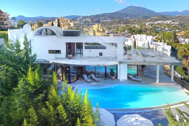 Preciosa villa de lujo en Nueva Andalucía Marbella