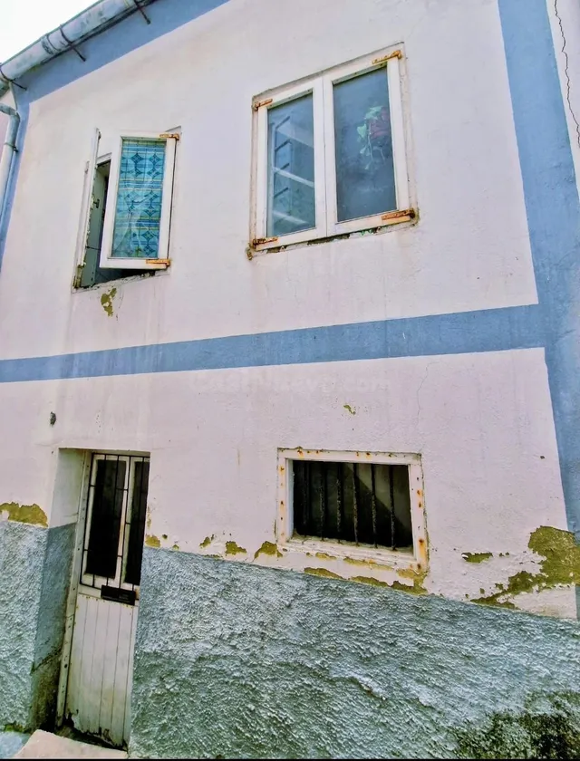 Casa de pueblo con gran potencial — 8