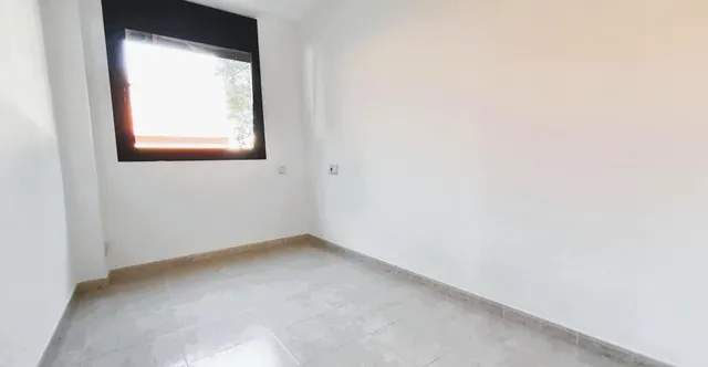 Semi-nuevo en l´eixample  3 habitaciones, pk doble y trastero — 7
