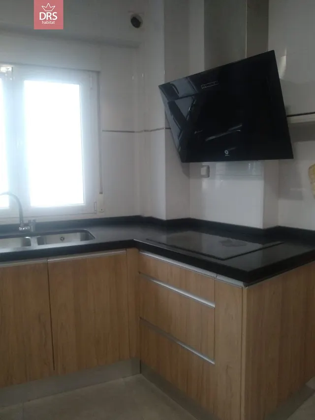 PISO EN PLENO CENTRO, CL MARTINEZ VILLENA AL LADO DEL ALTOZANO — 15