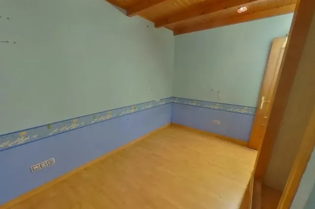 ESTUPENDA CASA EN HUERGAS DE GORDON — 19