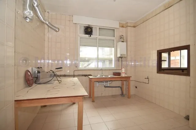 Local comercial en venta — 15