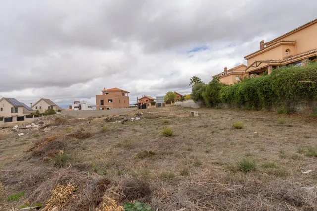 VENTA DE PARCELA EN LA URBANIZACIÓN CAÑADAS DEL PARQUE — 9