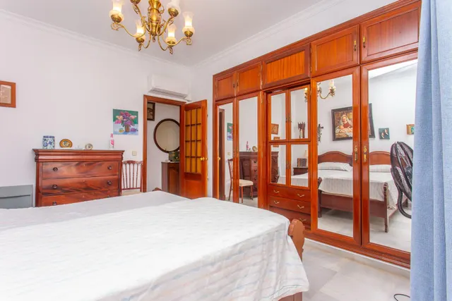 Exclusiva casa con jardín en el centro de El Puerto de Santa María — 22
