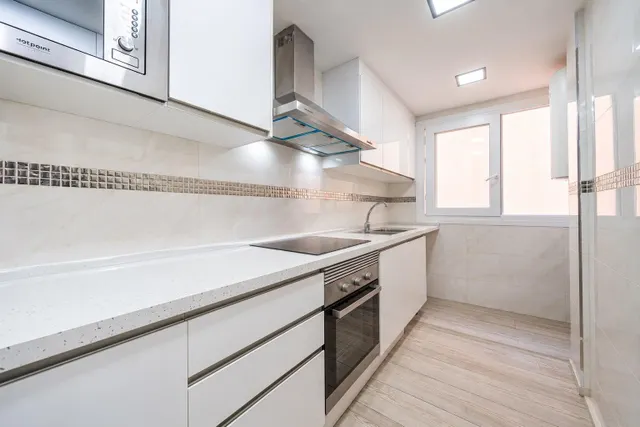 SE VENDE PLANTA BAJA CON PARKING ZONA SON COTONER — 18