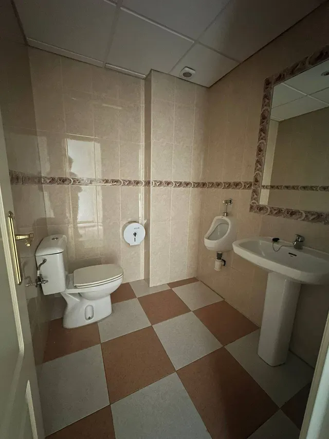 Local muy económico en felipe trigo de 150 m2 *nuevo precio 75.000 € con cambio de uso a vivienda permitido — 7
