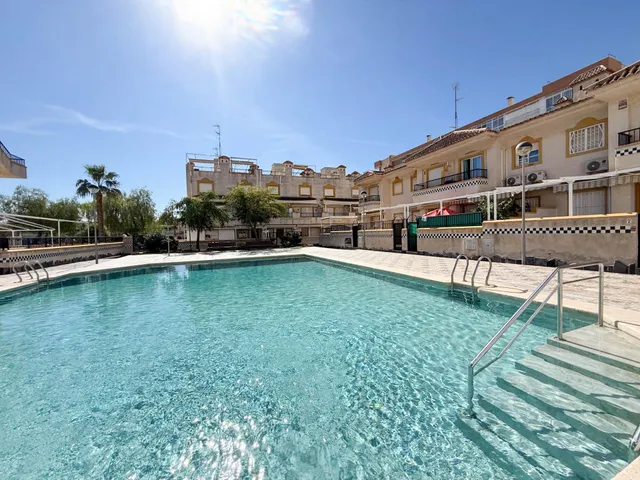 Tu casa en Santa Pola con chimenea y piscina — 38