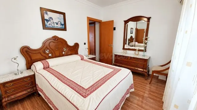 AMPLIO Y PRECIOSO PISO DE 4 DORMITORIOS EN ALQUILER EN CAMIN - foto 3