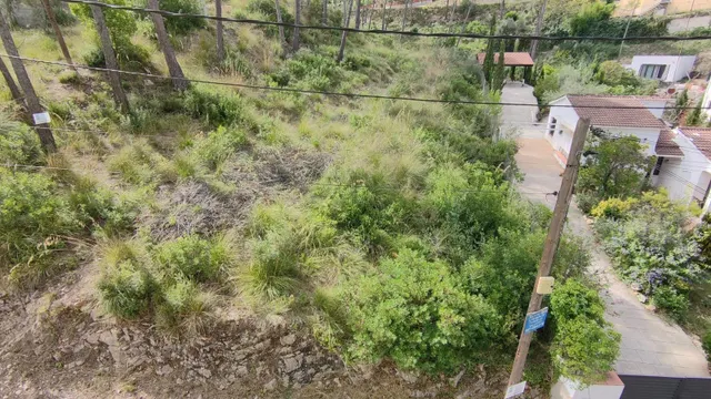 Parcela de 1392m2 en venta — 6