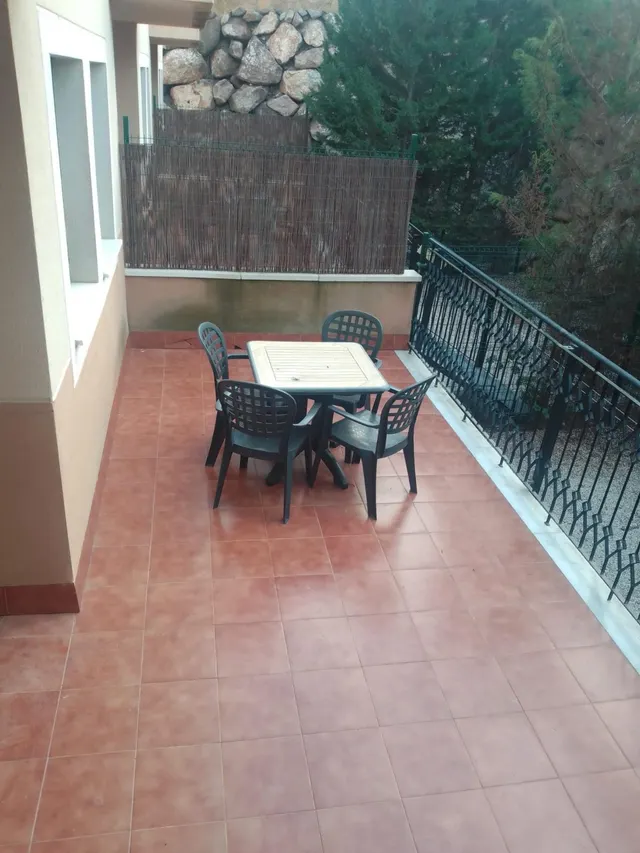 Planta baja con amplia terraza de 20m2 y jardín de 26m2 para inversión cerca de la playa en Águilas (Murcia) — 26