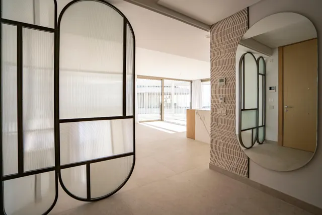 Espectacular Ático de Lujo con solarium, piscina privada y vistas al mar. 4 dormitorios y 4 baños. Benahavis — 34
