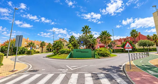 VIVIENDA 3 DORMITORIOS EN SOTOREBOLO — 27