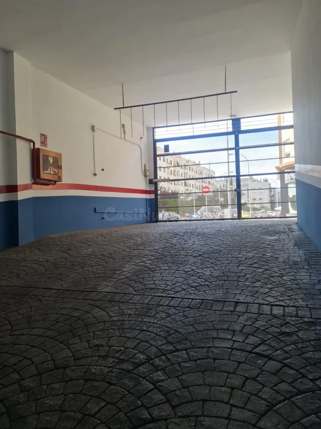 PLAZA DE GARAJE EN ALQUILER EN AVENIDA VÍA AUGUSTA — 4