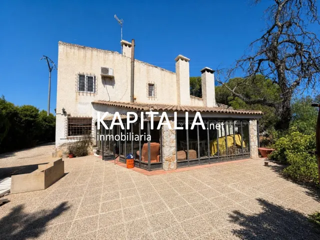 ESPECTACULAR CHALET EN SAN VICENT DEL RASPEIG EN PLENO ENTORNO NATURAL Y CON PISCINA PRIVADA. — 12