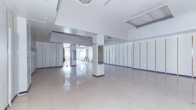 Local 400 m2 en dos plantas.Zona Conde de Aranda-Portillo — 3