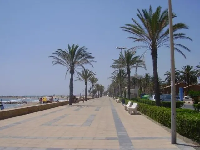 Parcela de 162 m2 en pueblo de Cunit - Tarragona — 6